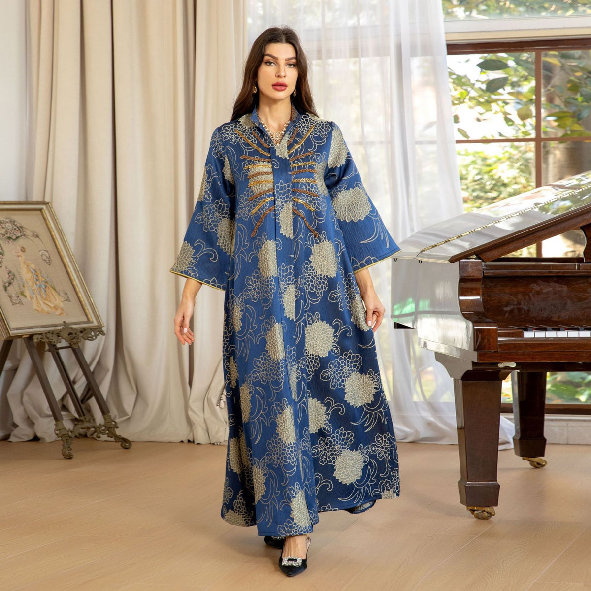 Dubai V-Neck Jacquard Beaded Maxi Abaya Dress for Muslim Women Elegant Long Kaftan Robe Eid Ramadan Festive Celebration Gown
