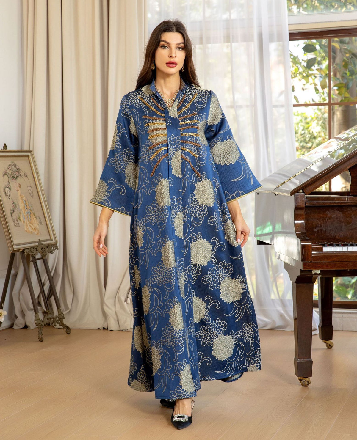 Dubai V-Neck Jacquard Beaded Maxi Abaya Dress for Muslim Women Elegant Long Kaftan Robe Eid Ramadan Festive Celebration Gown