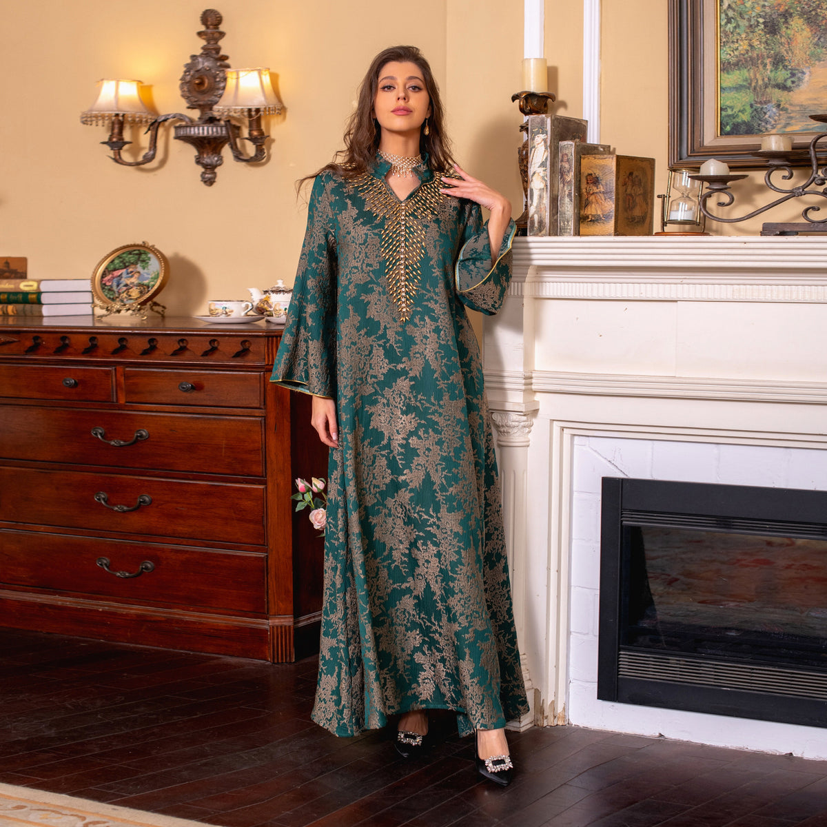 Luxury Jacquard Embroidered Beaded Kaftan Maxi Dress for Muslim Women Elegant Evening Gown Eid Ramadan Festive Banquet Robe