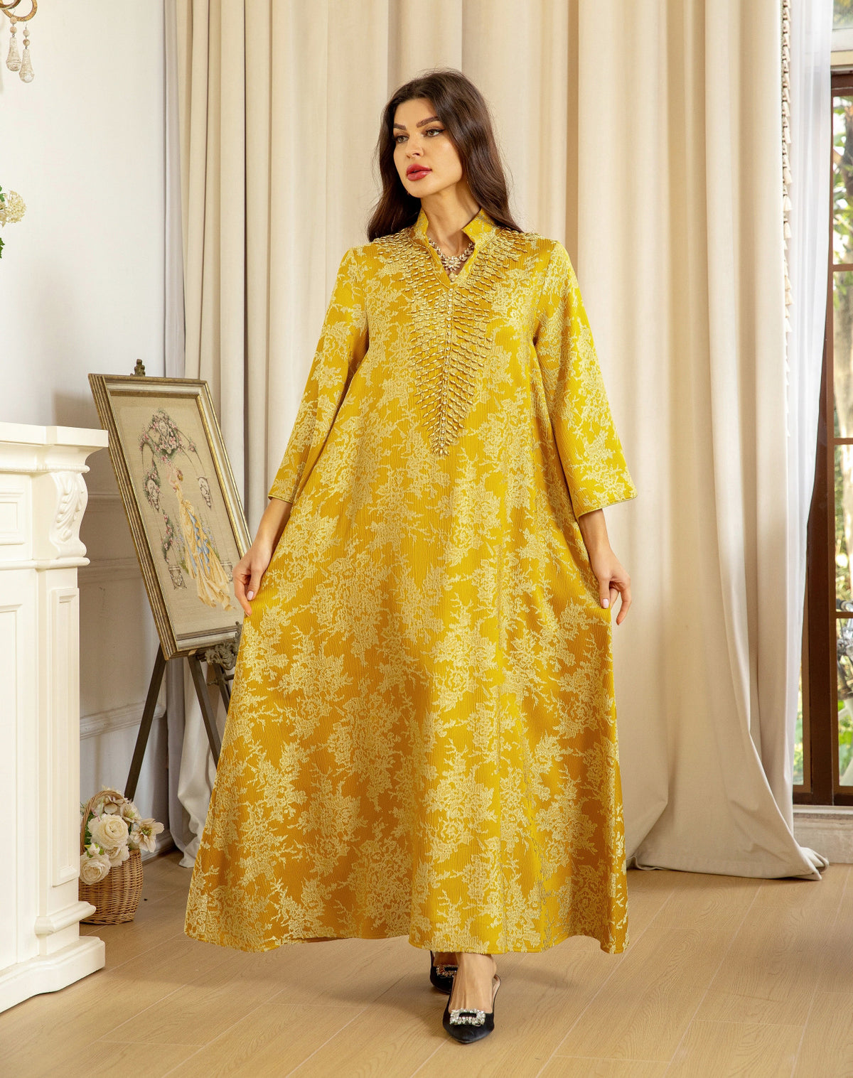 Luxury Jacquard Embroidered Beaded Kaftan Maxi Dress for Muslim Women Elegant Evening Gown Eid Ramadan Festive Banquet Robe