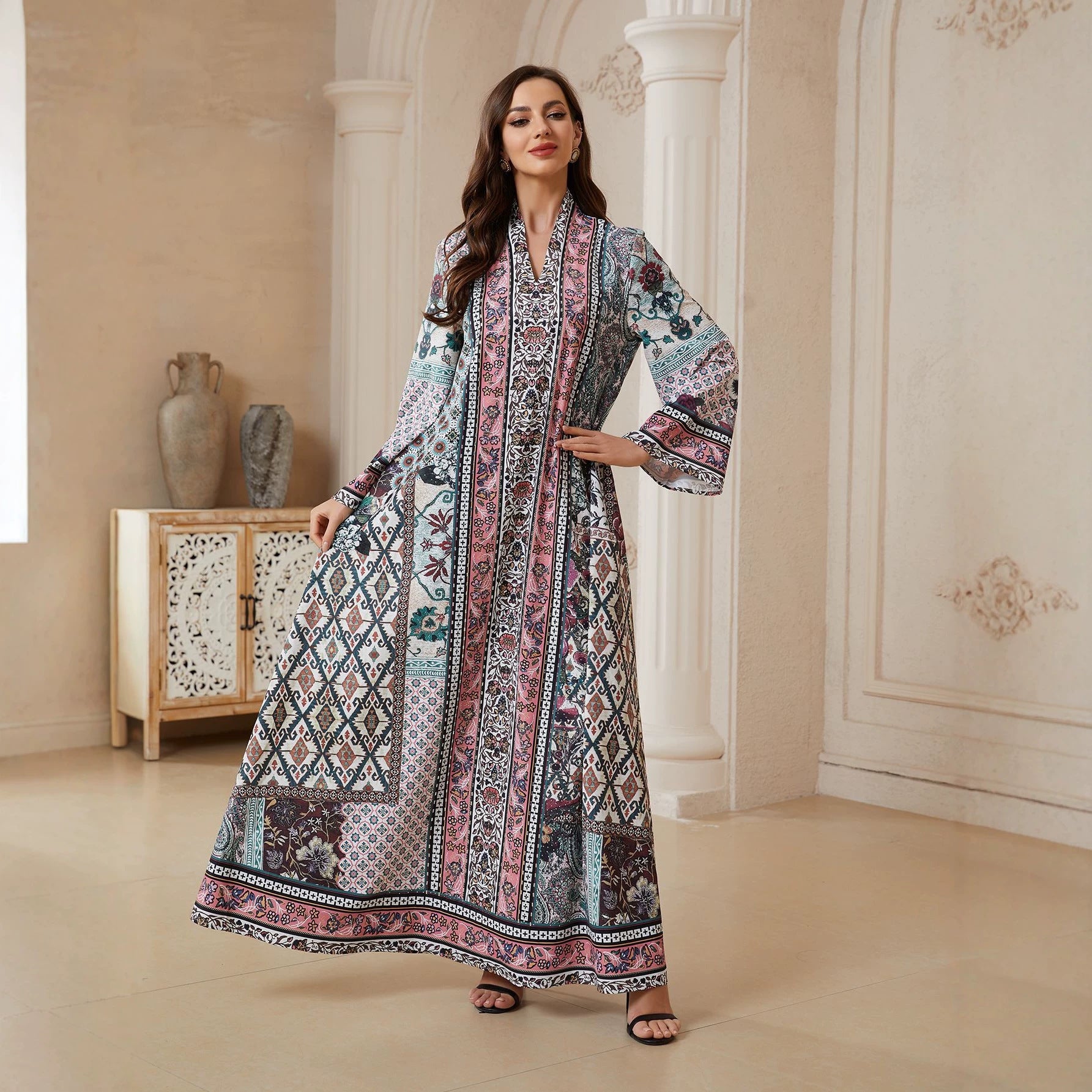 Chic Floral Plus-Size Kaftan – Bohemian Muslim Modest Maxi