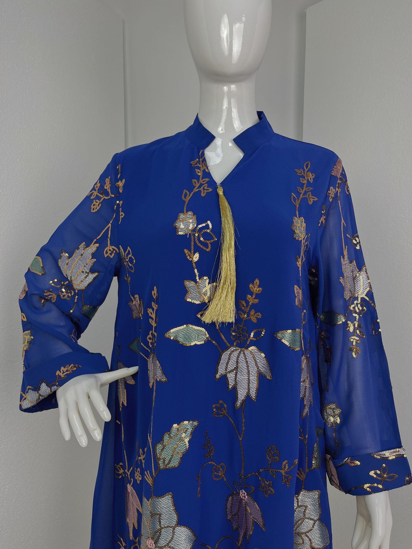 2026 Trending Modest Formal Abaya Black Tone Gradient Floral Sequin Embroidery V Neck Tassel Pendant Sheer Long Sleeve Long Dubai Robe Plus Size For UAE Saudi GCC Ramadan & Nikkah Ceremony
