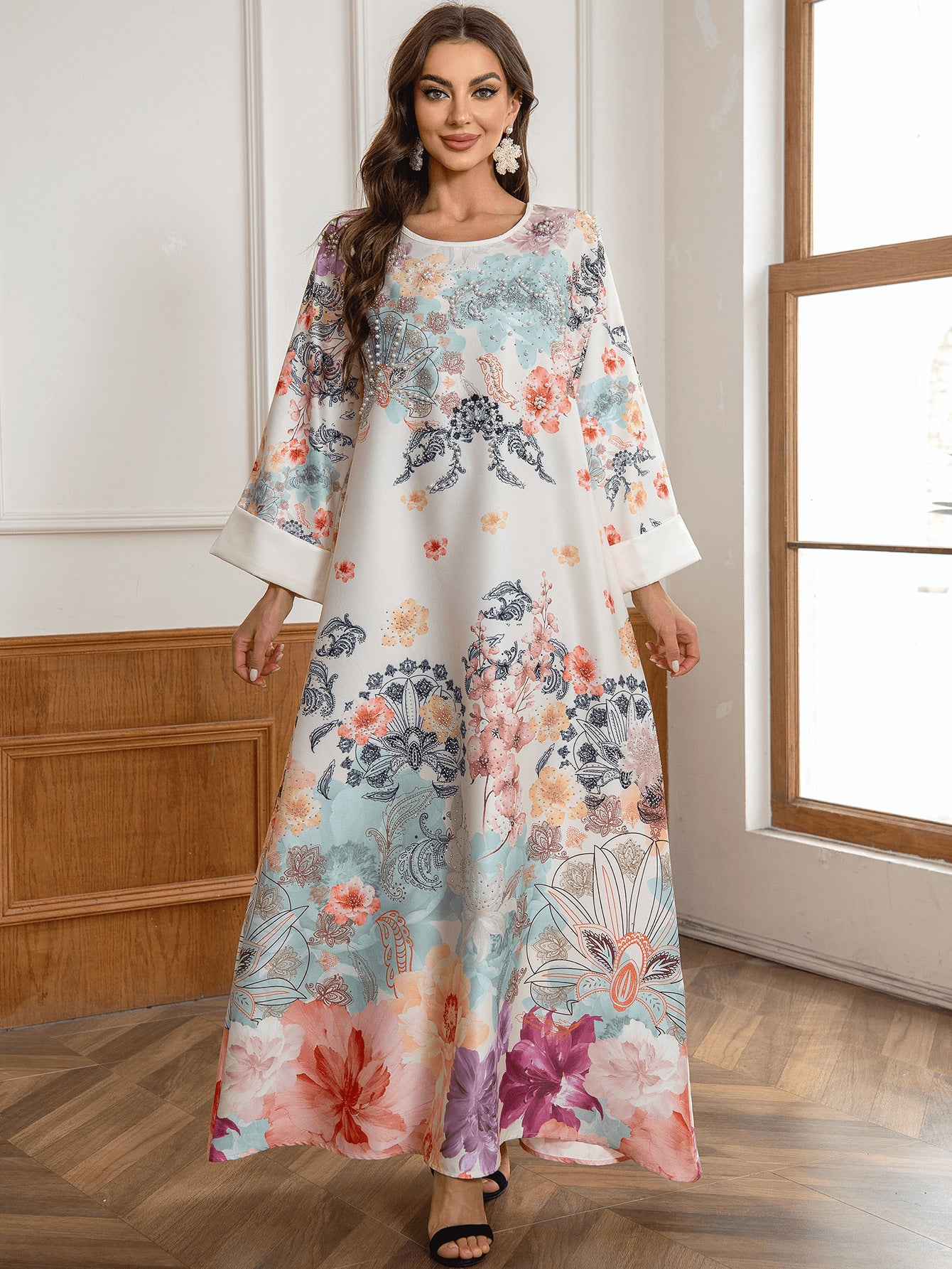 Stylish Floral Rhinestone Kaftan – Plus-Size Modest Muslim Dress