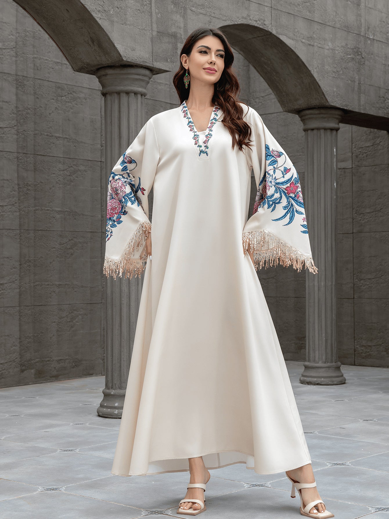 Exquisite Apricot Embroidered Kaftan – V-Neck Muslim Maxi