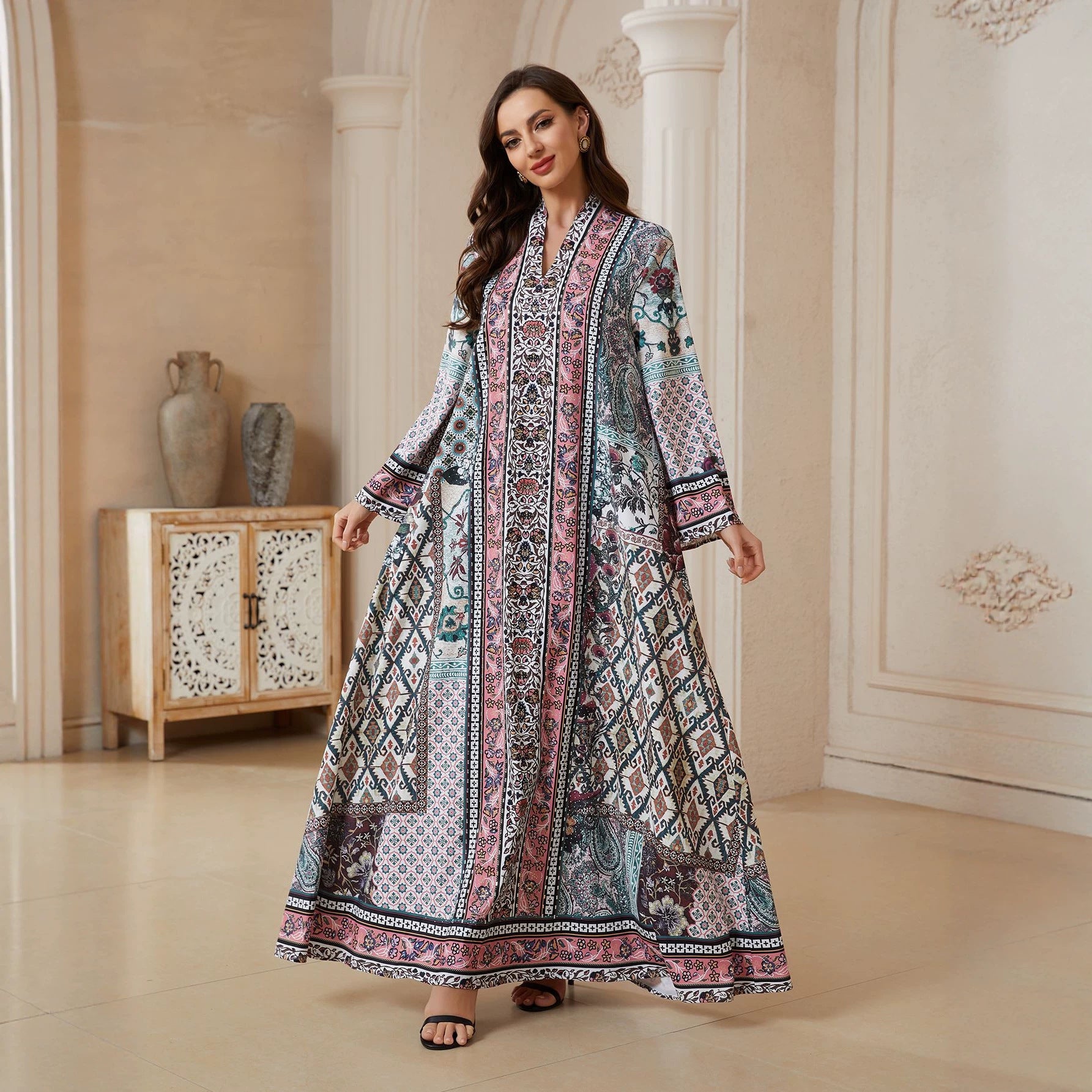 Chic Floral Plus-Size Kaftan – Bohemian Muslim Modest Maxi