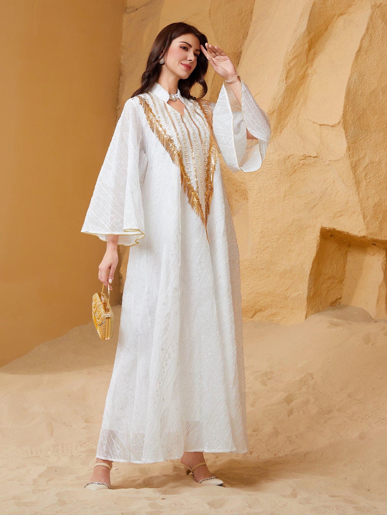 Elegant long evening gown crafted with tulle, embroidery and sequins, stylish and sophisticated, ideal for parties and formal dinners, trustworthy quality