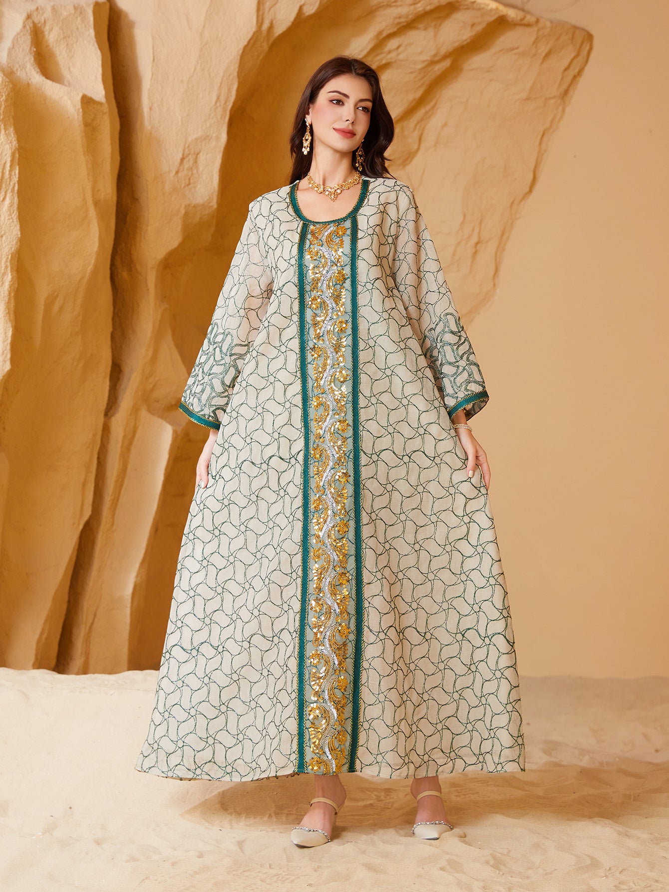 Gulf Islamic Modest Robe Three Tone Green Black Red Crack Jacquard Square Neck Luxury Vertical Sequin Embroidery Wide Bell Sleeve Plus Size Moroccan Caftan For Ladies Formal Evening Occasion