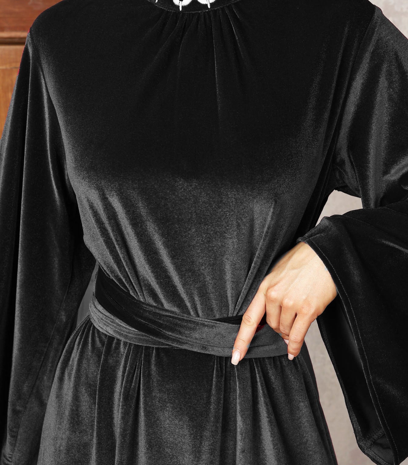 Embroidered Flare Sleeve Kaftan Dress with Belt Zipper Front Modest Long Maxi Jalabiya for Muslim Women Eid Daily Wear S-XL