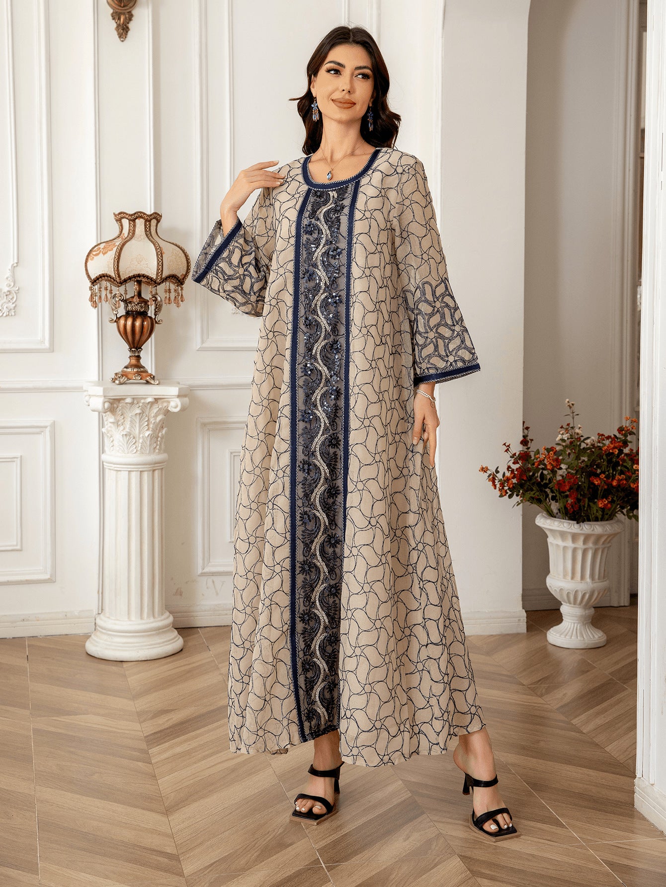 Gulf Islamic Modest Robe Three Tone Green Black Red Crack Jacquard Square Neck Luxury Vertical Sequin Embroidery Wide Bell Sleeve Plus Size Moroccan Caftan For Ladies Formal Evening Occasion