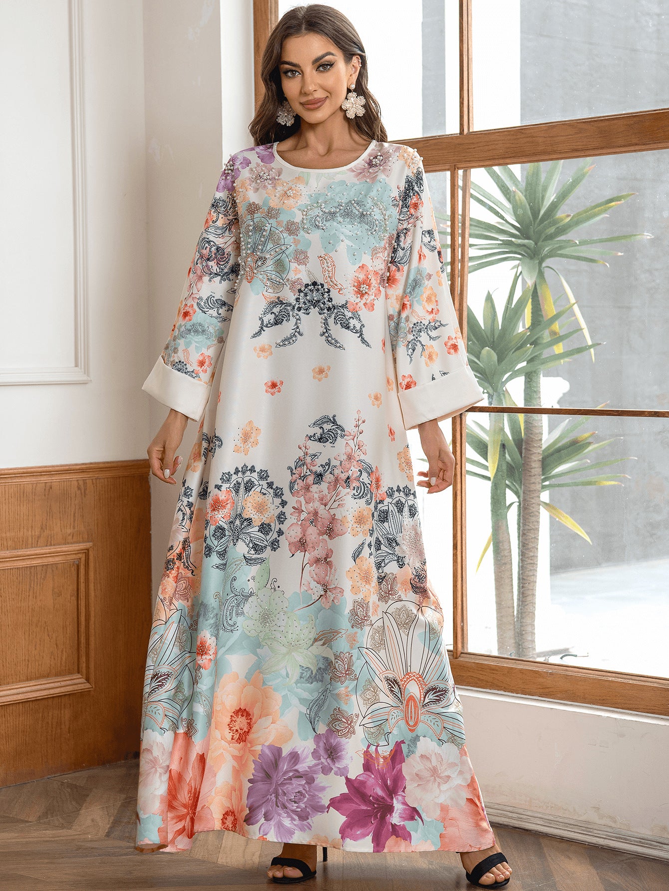 Stylish Floral Rhinestone Kaftan – Plus-Size Modest Muslim Dress