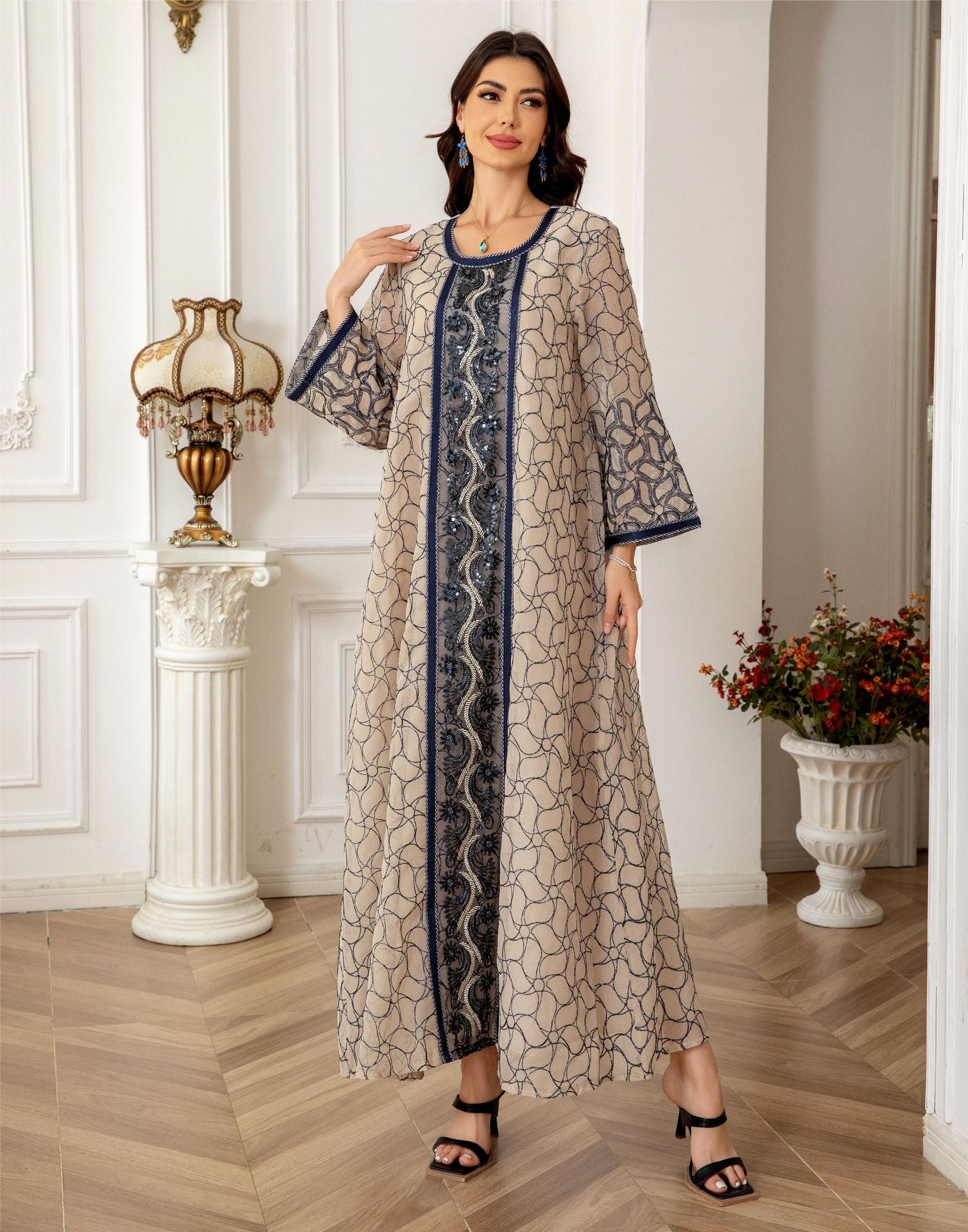 Gulf Islamic Modest Robe Three Tone Green Black Red Crack Jacquard Square Neck Luxury Vertical Sequin Embroidery Wide Bell Sleeve Plus Size Moroccan Caftan For Ladies Formal Evening Occasion