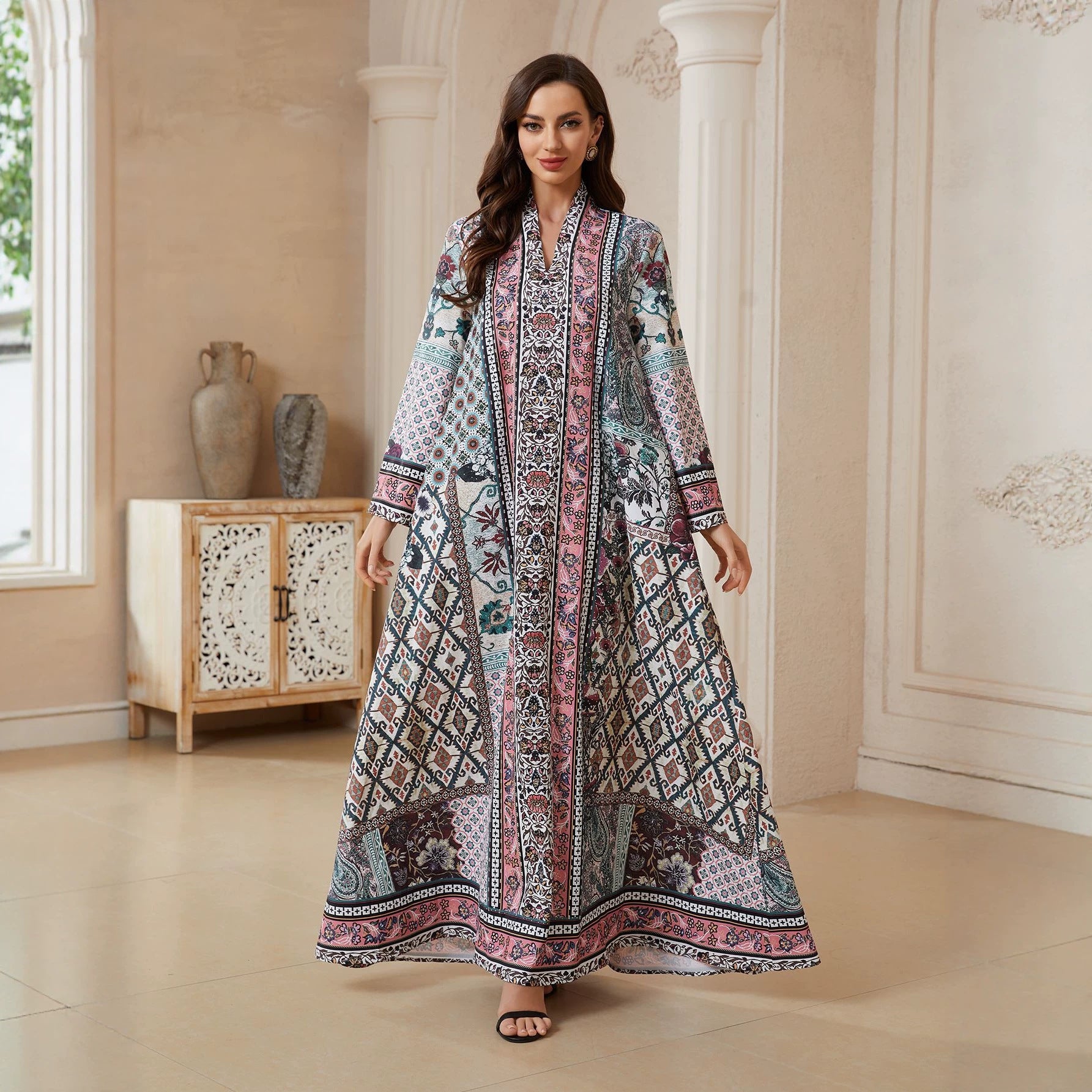 Chic Floral Plus-Size Kaftan – Bohemian Muslim Modest Maxi
