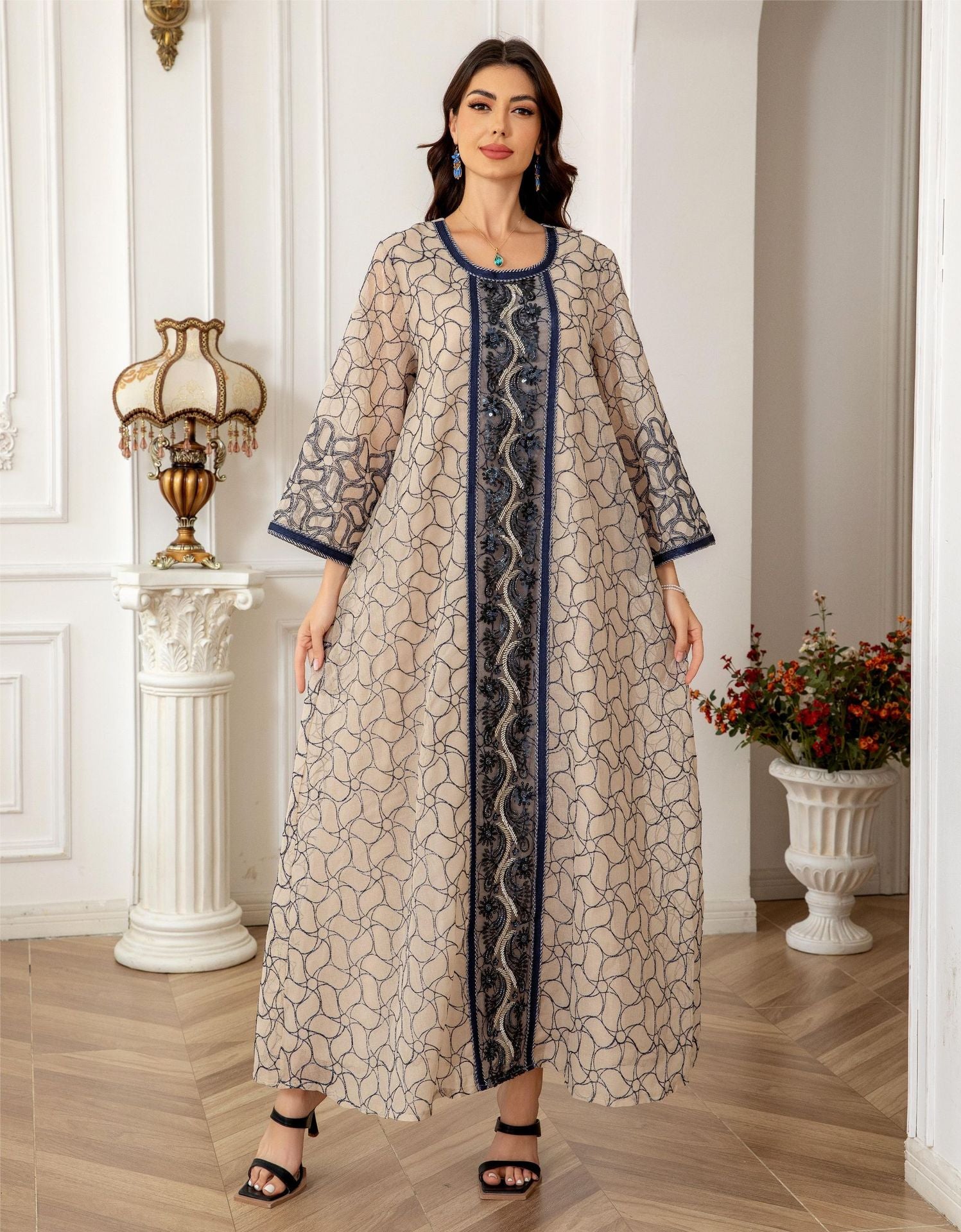 Gulf Islamic Modest Robe Three Tone Green Black Red Crack Jacquard Square Neck Luxury Vertical Sequin Embroidery Wide Bell Sleeve Plus Size Moroccan Caftan For Ladies Formal Evening Occasion