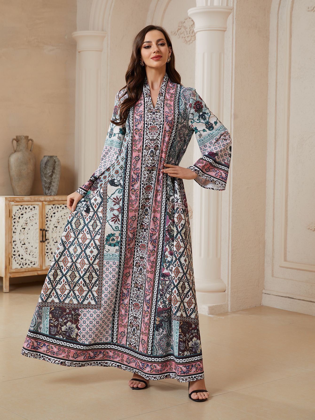 Chic Floral Plus-Size Kaftan – Bohemian Muslim Modest Maxi