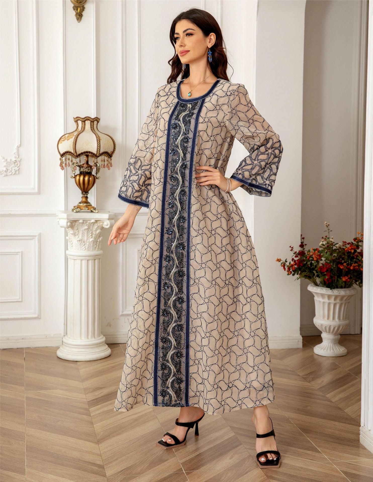 Gulf Islamic Modest Robe Three Tone Green Black Red Crack Jacquard Square Neck Luxury Vertical Sequin Embroidery Wide Bell Sleeve Plus Size Moroccan Caftan For Ladies Formal Evening Occasion