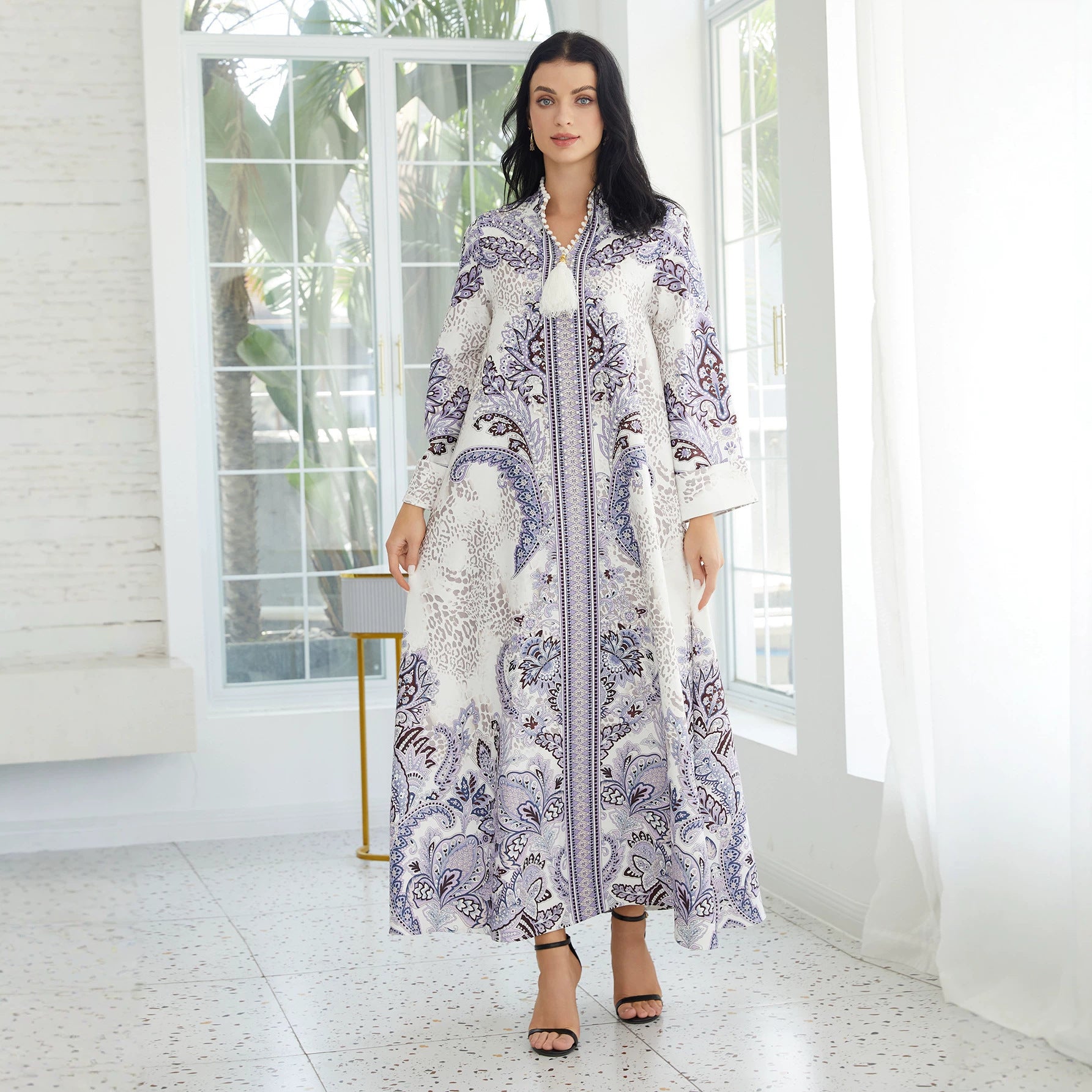 Best-selling women’s printed robes, garments embellished with faux sequins, evening gowns and abayas—elegant, exquisite and high-end fashion